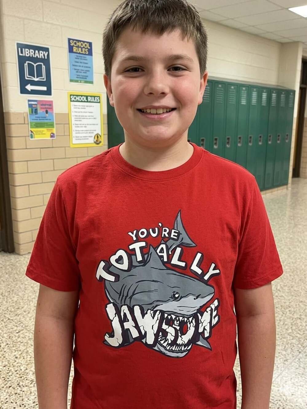 Short Sleeve Red Shark Graphic Tee 'You're Totally Jawsome| XXL (16-18) Husky